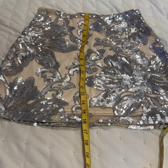 Aura Sequin Mini Skirt Sequin (16) - Picture 6 of 8